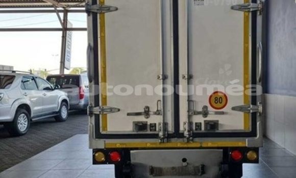 Acheter Occasion Voiture Kia K7 Blanc à Noumea, Sud Acheter Occasion Voiture Kia K7 Blanc à Noumea, Sud