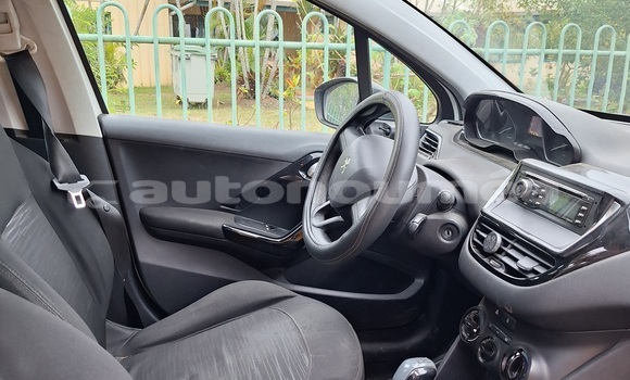 Acheter Occasion Voiture Peugeot 208 Blanc à Noumea, Sud Acheter Occasion Voiture Peugeot 208 Blanc à Noumea, Sud