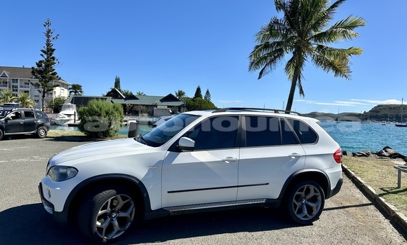Buy Used BMW X5 White Car in Noumea in Sud Buy Used BMW X5 White Car in Noumea in Sud