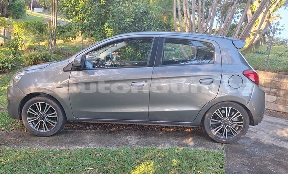 Buy Used Mitsubishi Mirage Silver Car in Mont–Dore in Sud Buy Used Mitsubishi Mirage Silver Car in Mont–Dore in Sud