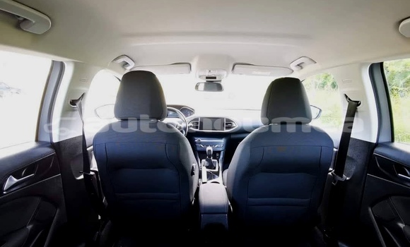 Acheter Occasion Voiture Peugeot 308 Gris à Dumbea, Sud Acheter Occasion Voiture Peugeot 308 Gris à Dumbea, Sud