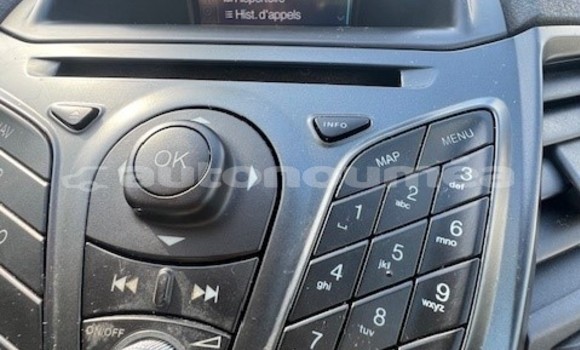 Acheter Occasion Voiture Ford Fiesta Blanc à Noumea, Sud Acheter Occasion Voiture Ford Fiesta Blanc à Noumea, Sud