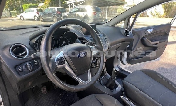 Acheter Occasion Voiture Ford Fiesta Blanc à Noumea, Sud Acheter Occasion Voiture Ford Fiesta Blanc à Noumea, Sud