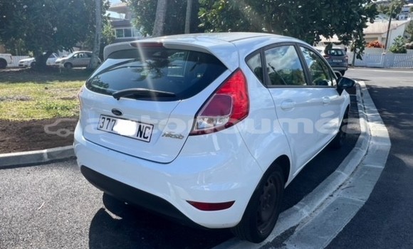 Acheter Occasion Voiture Ford Fiesta Blanc à Noumea, Sud Acheter Occasion Voiture Ford Fiesta Blanc à Noumea, Sud