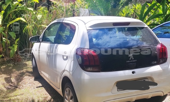 Buy Used Peugeot 108 White Car in Mont–Dore in Sud