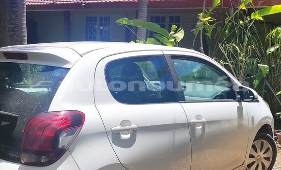 Acheter Occasion Voiture Peugeot 108 Blanc à Mont–Dore, Sud Acheter Occasion Voiture Peugeot 108 Blanc à Mont–Dore, Sud