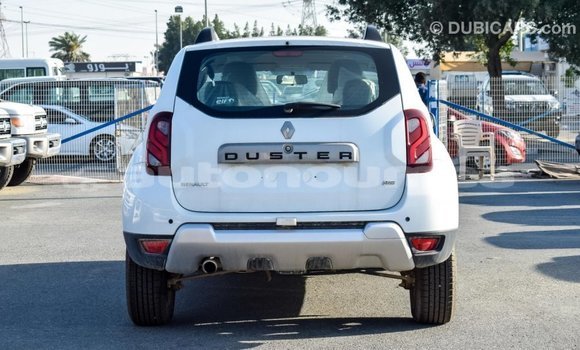 Buy Import Renault Duster White Car in Import - Dubai in Iles Buy Import Renault Duster White Car in Import - Dubai in Iles