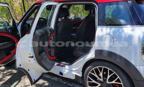 Acheter Occasion Voiture MINI Countryman Blanc à Noumea, Sud Acheter Occasion Voiture MINI Countryman Blanc à Noumea, Sud