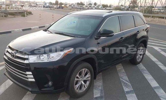 Acheter Import Voiture Toyota Highlander Noir à Import - Dubai, Iles Acheter Import Voiture Toyota Highlander Noir à Import - Dubai, Iles
