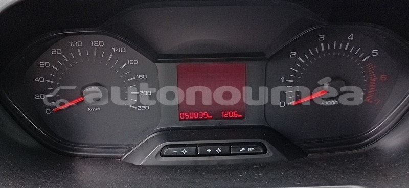 Big with watermark peugeot partner sud noumea 4916