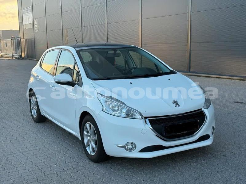 Big with watermark peugeot 208 sud noumea 4920