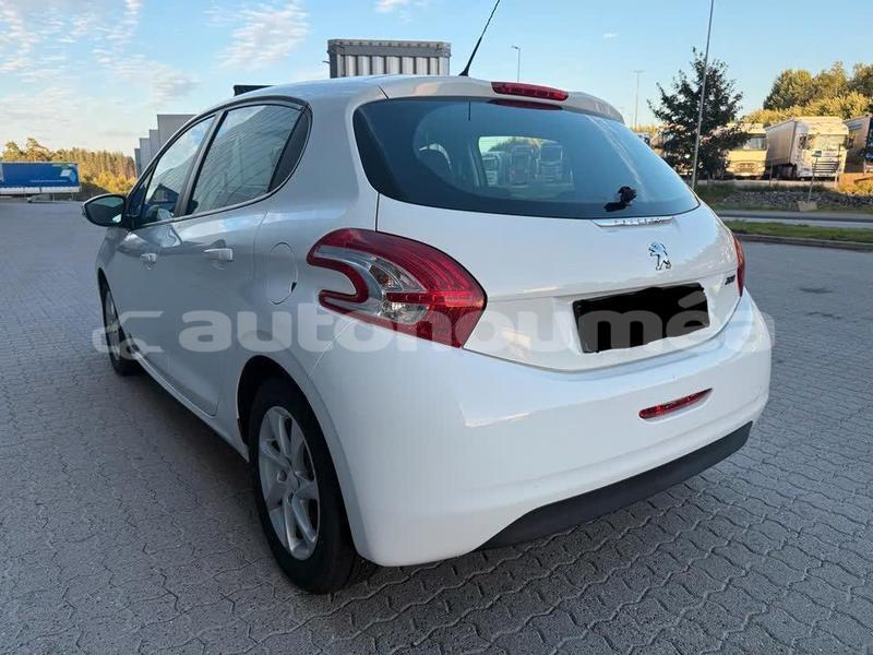 Big with watermark peugeot 208 sud noumea 4920