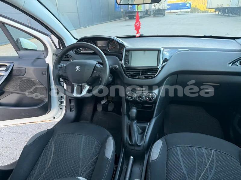 Big with watermark peugeot 208 sud noumea 4920