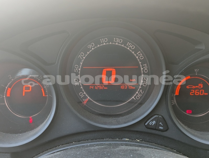 Big with watermark citroen c4 sud noumea 4921