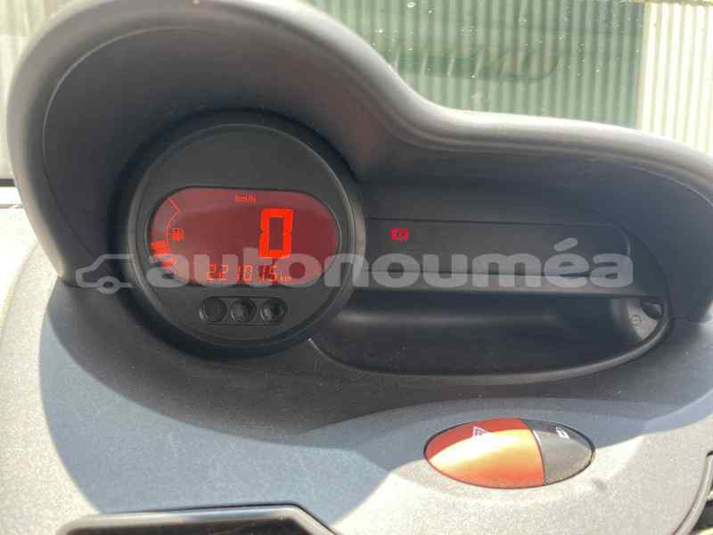 Big with watermark renault twingo sud noumea 4922