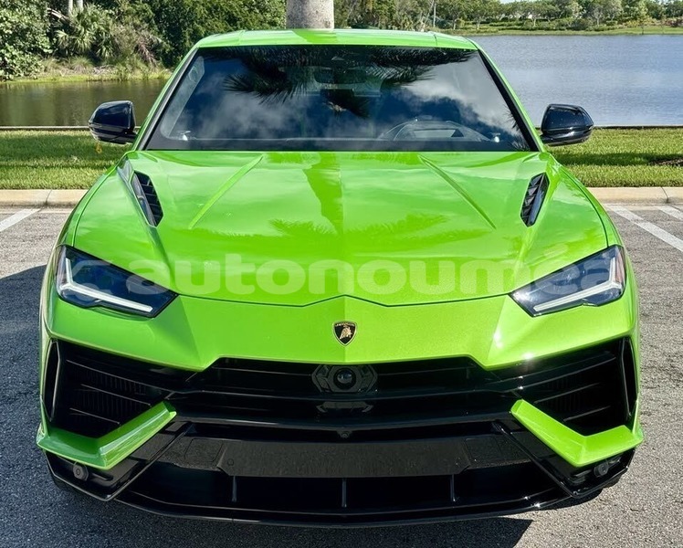 Big with watermark lamborghini urus sud bourail 4934