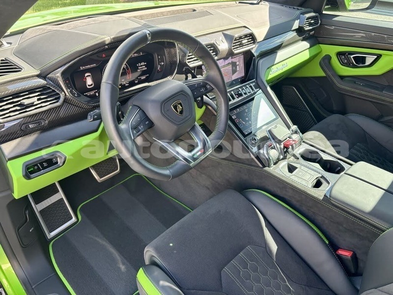 Big with watermark lamborghini urus sud bourail 4934