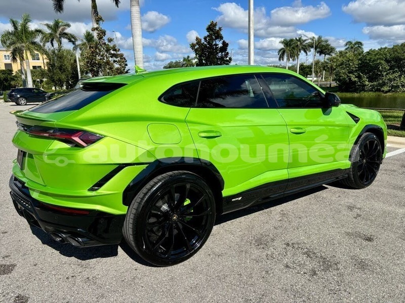 Big with watermark lamborghini urus sud bourail 4934