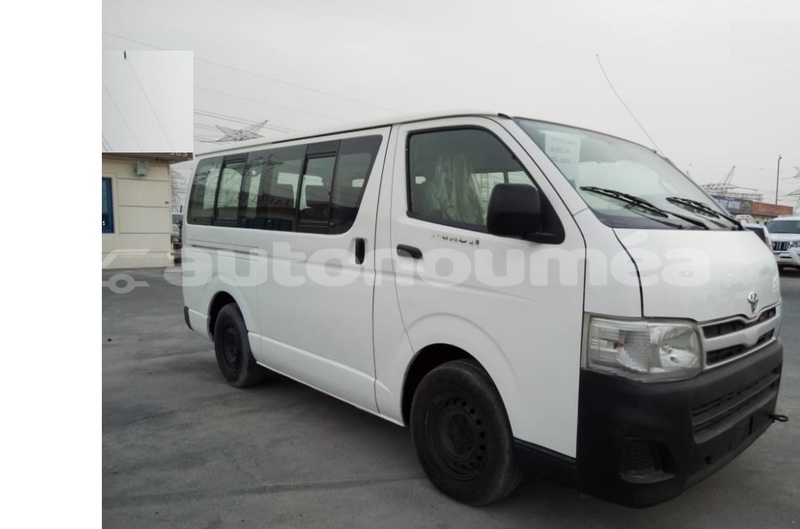 Big with watermark toyota hiace sud noumea 4943