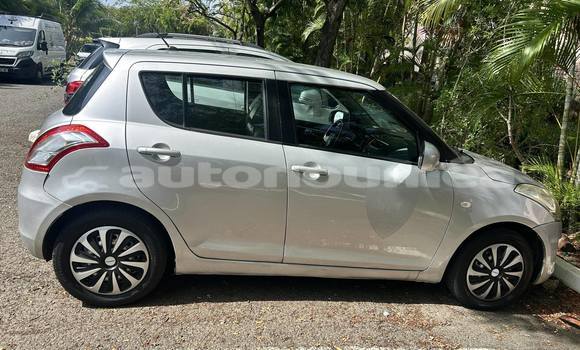 Buy Used Suzuki Swift Silver Car in Noumea in Sud Buy Used Suzuki Swift Silver Car in Noumea in Sud