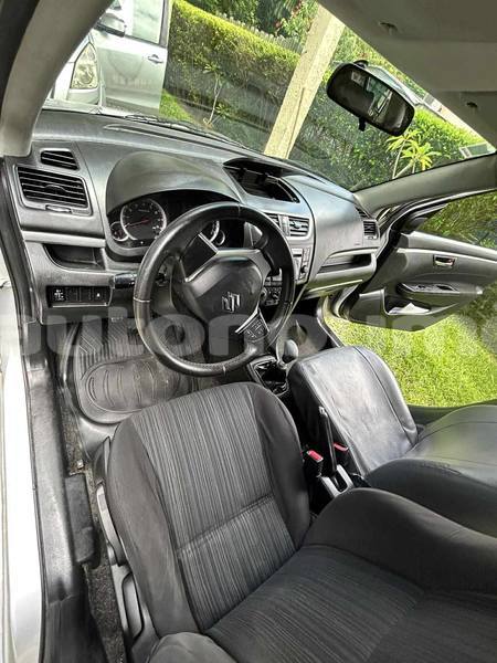 Big with watermark suzuki swift sud noumea 4946