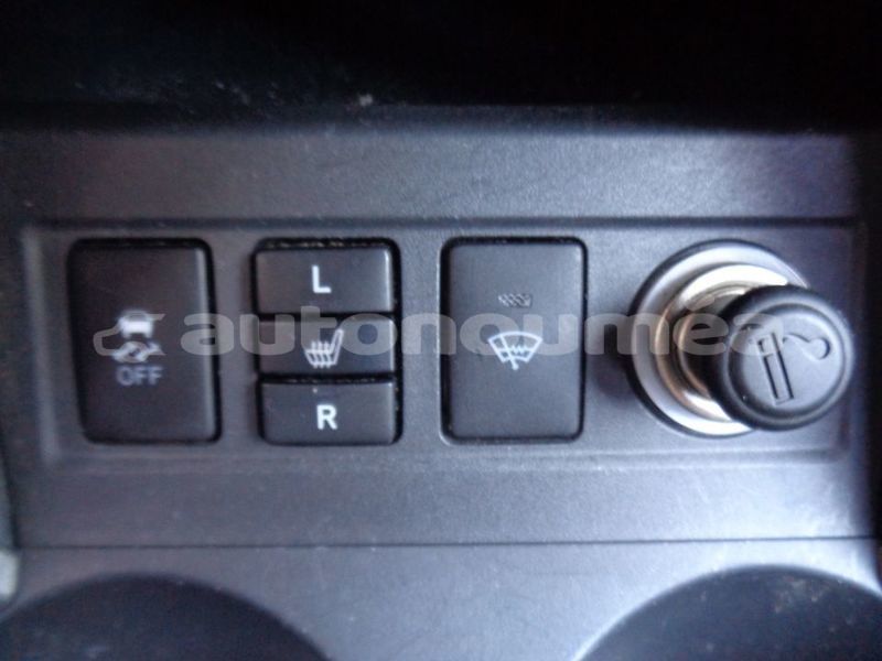 Big with watermark toyota rav4 nord koumac 4947