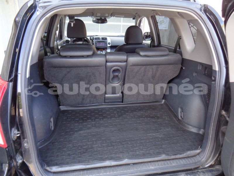 Big with watermark toyota rav4 nord koumac 4947