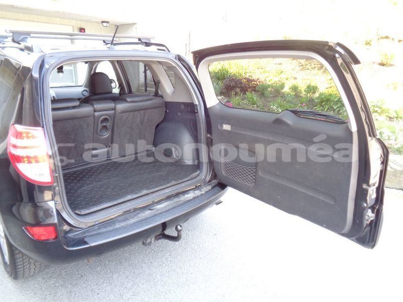 Big with watermark toyota rav4 nord koumac 4947