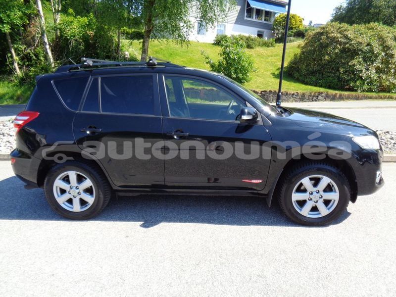 Big with watermark toyota rav4 nord koumac 4947