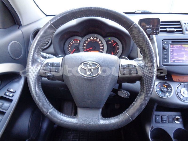 Big with watermark toyota rav4 nord koumac 4947