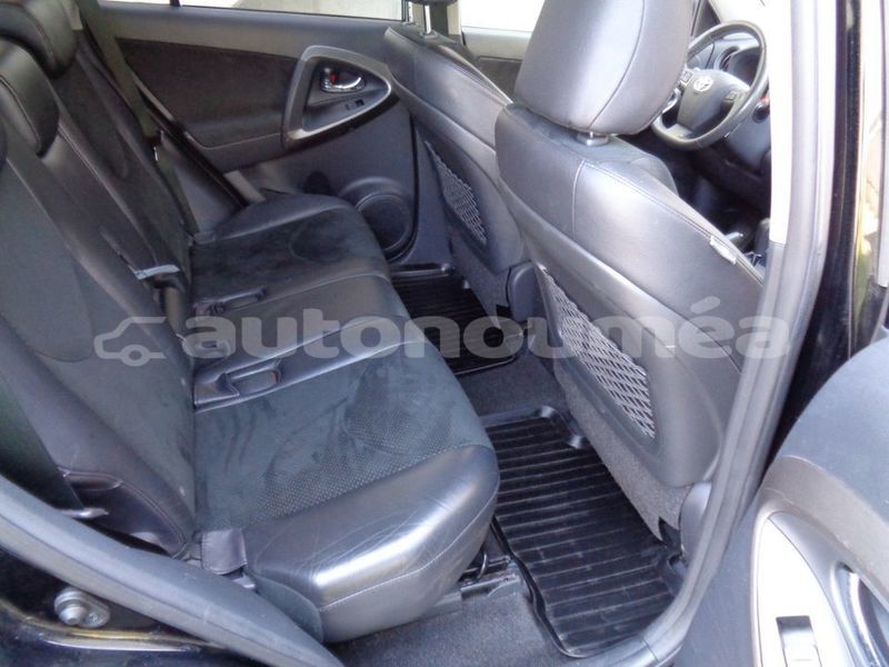 Big with watermark toyota rav4 nord koumac 4947