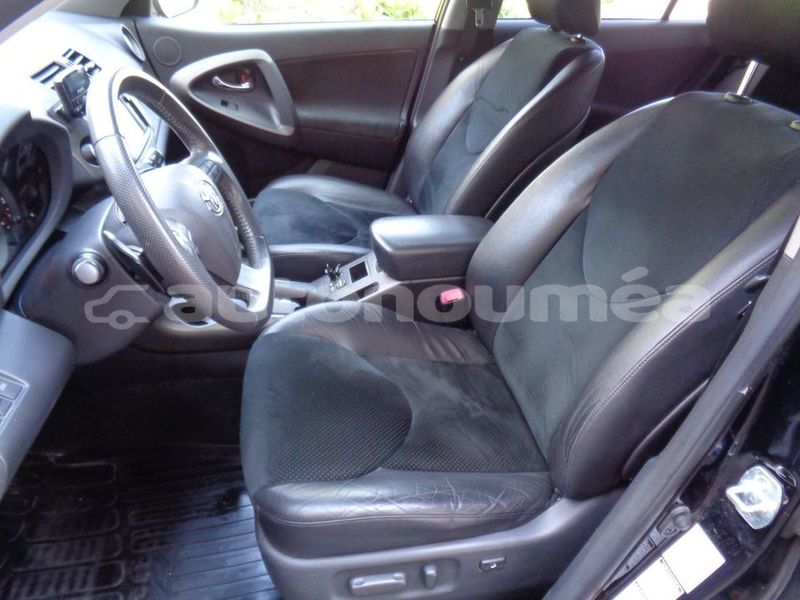 Big with watermark toyota rav4 nord koumac 4947