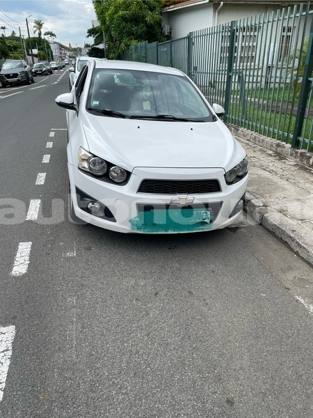 Big with watermark chevrolet sonic sud noumea 4951