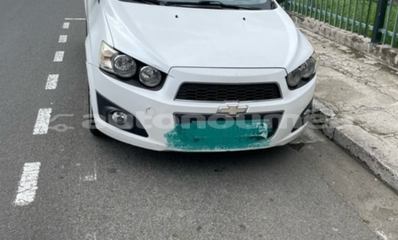 Acheter Occasion Voiture Chevrolet Sonic Blanc à Noumea, Sud Acheter Occasion Voiture Chevrolet Sonic Blanc à Noumea, Sud