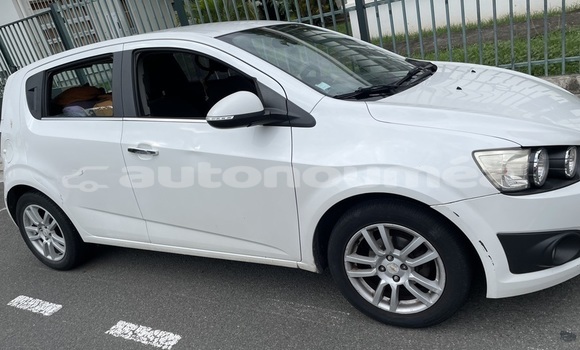 Acheter Occasion Voiture Chevrolet Sonic Blanc à Noumea, Sud Acheter Occasion Voiture Chevrolet Sonic Blanc à Noumea, Sud