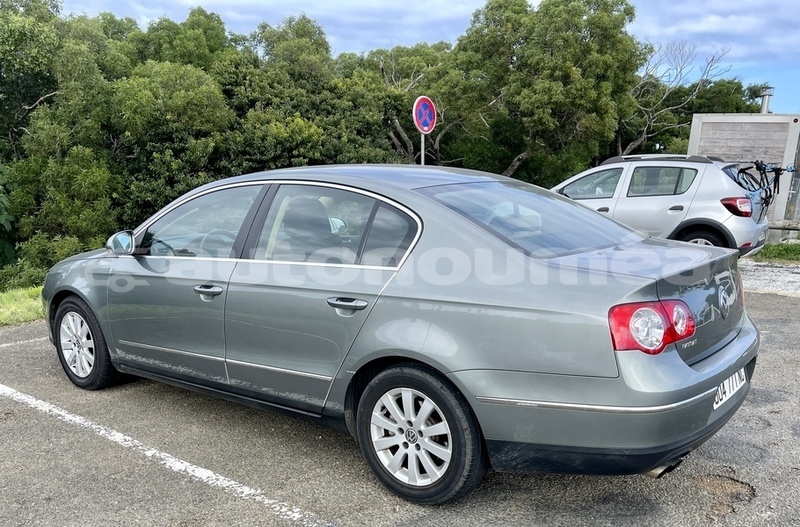 Big with watermark volkswagen passat sud noumea 4964