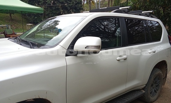 Acheter Occasion Voiture Toyota Prado Blanc à Noumea, Sud Acheter Occasion Voiture Toyota Prado Blanc à Noumea, Sud