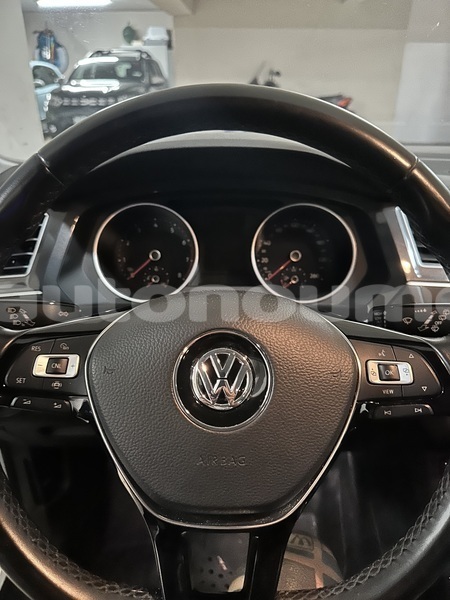 Big with watermark volkswagen tiguan sud noumea 4972