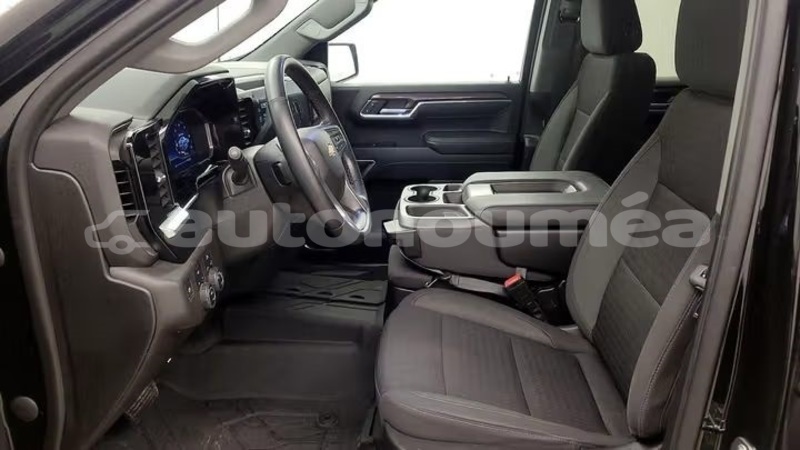 Big with watermark chevrolet silverado sud noumea 4979