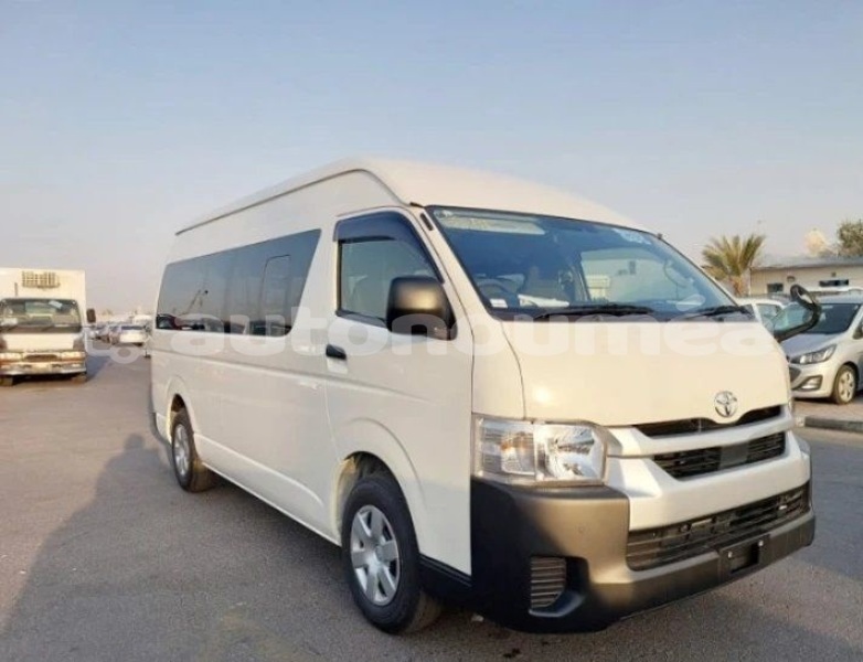 Big with watermark toyota hiace sud noumea 4981