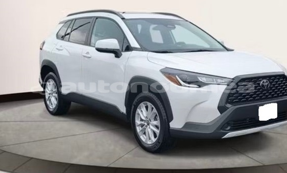 Acheter Occasion Voiture Toyota Corolla Cross Blanc à Noumea, Sud