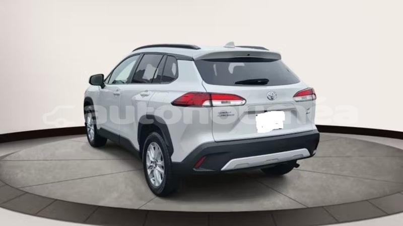 Big with watermark toyota corolla cross sud noumea 4982