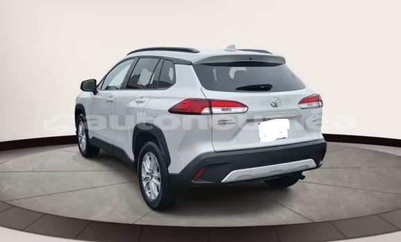 Buy Used Toyota Corolla Cross White Car in Noumea in Sud Buy Used Toyota Corolla Cross White Car in Noumea in Sud