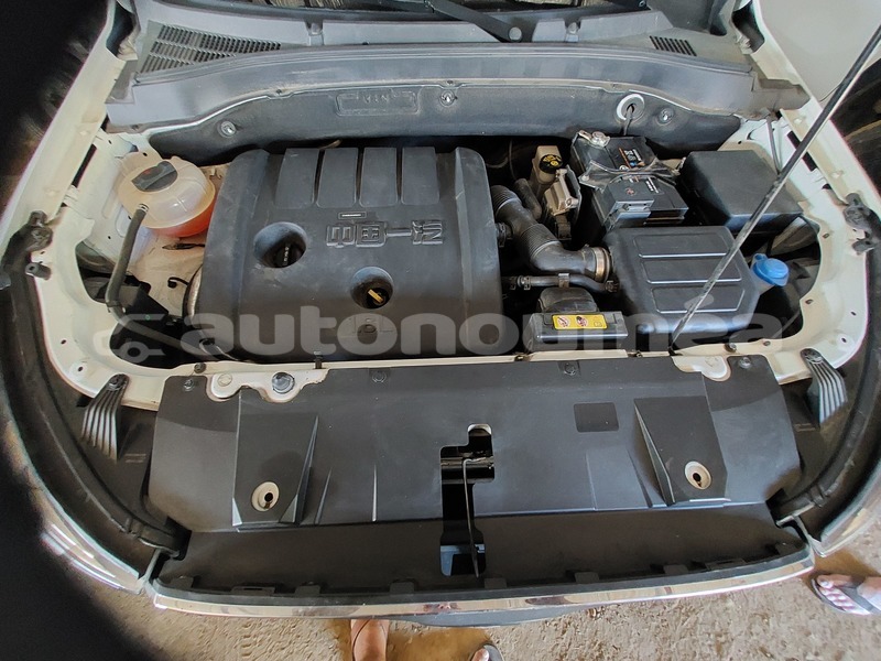 Big with watermark faw besturn b50 sud la foa 4983