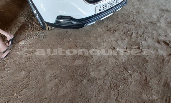 Buy Used FAW Besturn B50 White Car in La Foa in Sud Buy Used FAW Besturn B50 White Car in La Foa in Sud