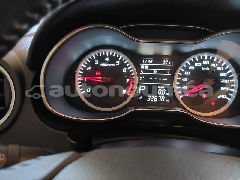 Big with watermark faw besturn b50 sud la foa 4983