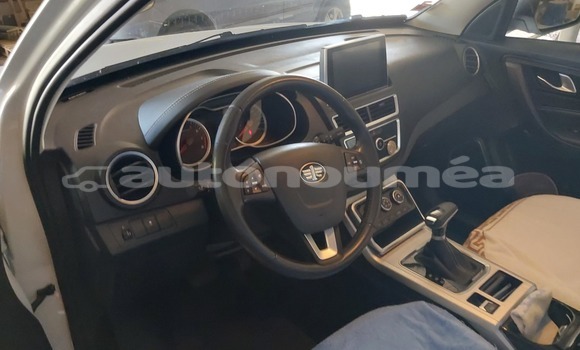 Buy Used FAW Besturn B50 White Car in La Foa in Sud Buy Used FAW Besturn B50 White Car in La Foa in Sud