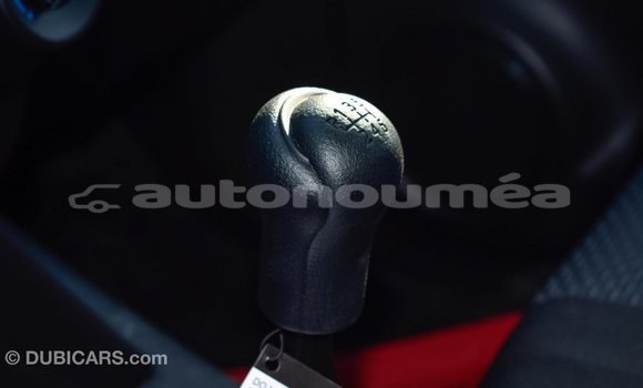 Buy Import Toyota Hilux White Car in Import - Dubai in Iles Buy Import Toyota Hilux White Car in Import - Dubai in Iles