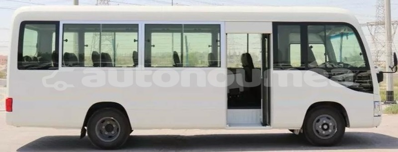 Big with watermark toyota coaster sud noumea 4993