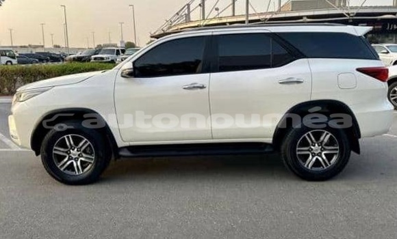 Acheter Occasion Voiture Toyota Fortuner Blanc à Noumea, Sud Acheter Occasion Voiture Toyota Fortuner Blanc à Noumea, Sud